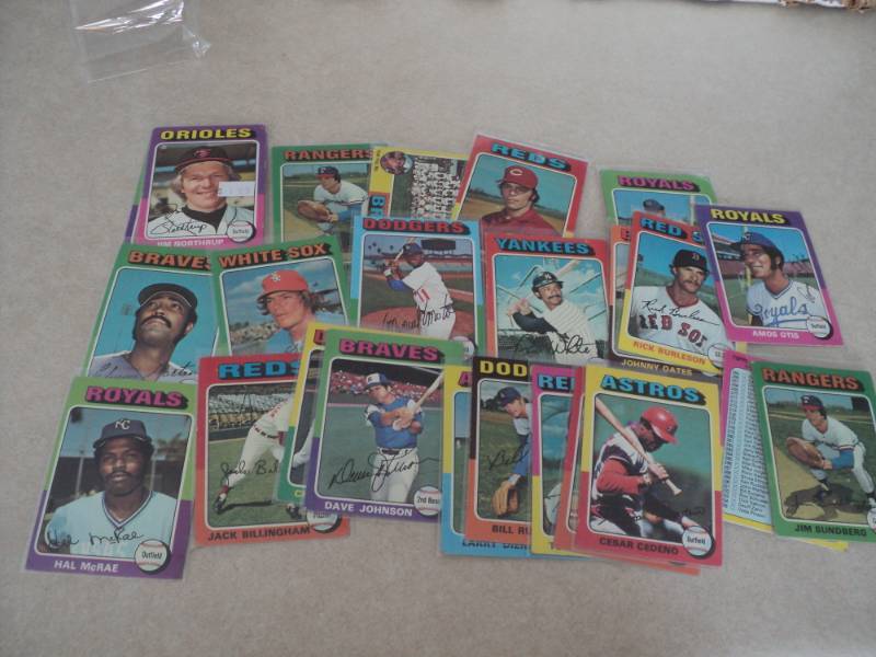 25 1972 Topps Baseball Cards...
