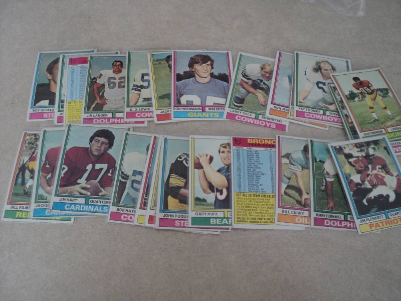 25 1974 Topps Football Cards...