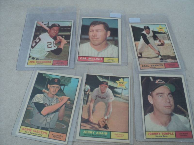 1961 Topps Baseball Cards...