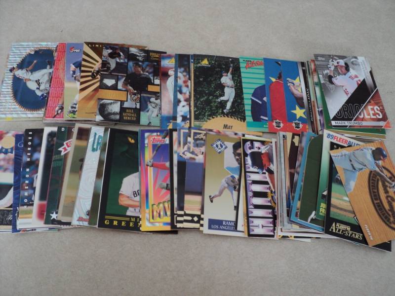 100 Baseball Inserts Cards...