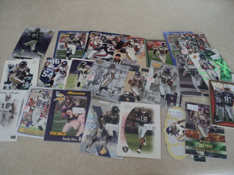 25 Randy Moss Cards...