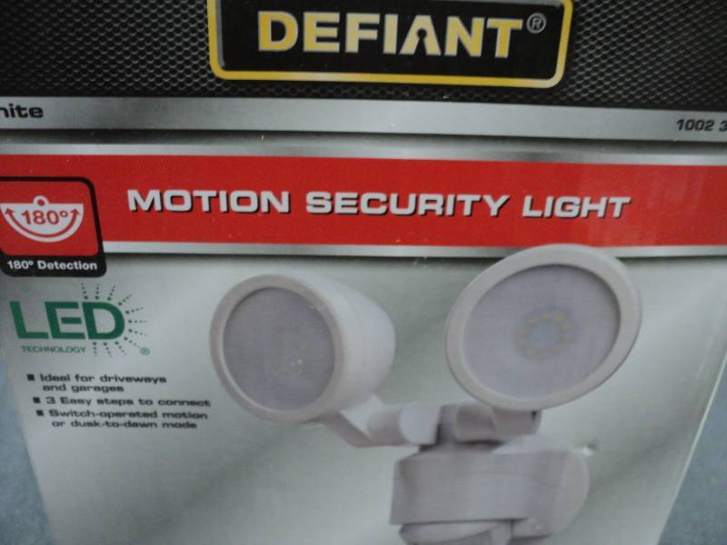 Defiant Motion Security Light...