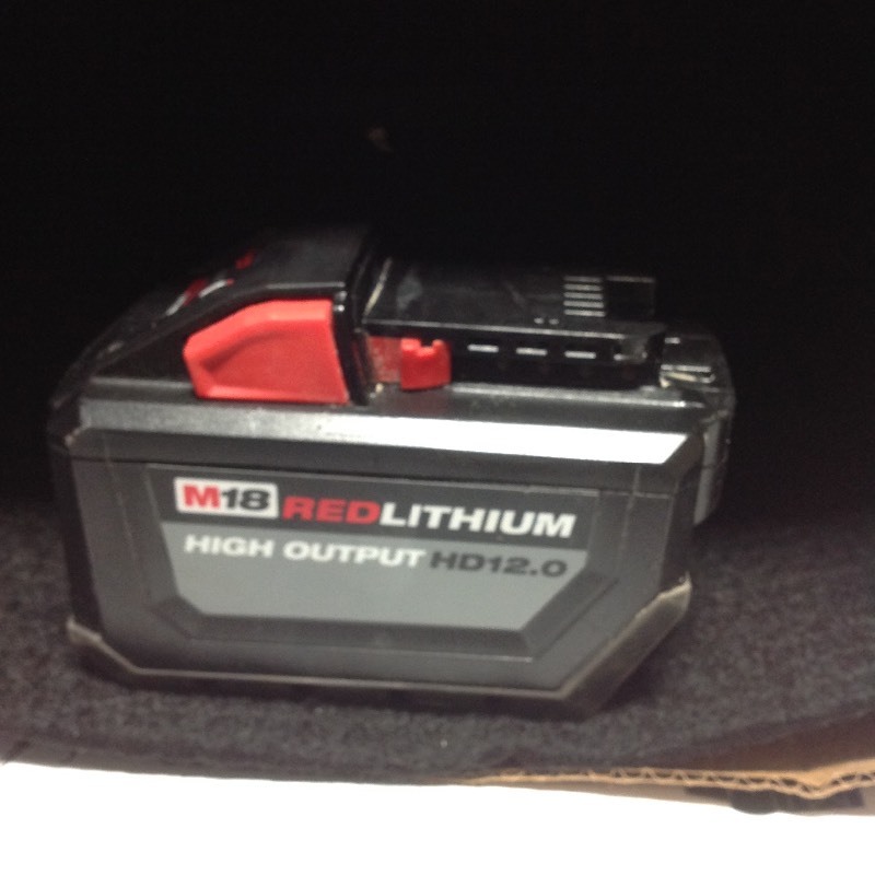 lot 103 image: Milwaukee M18 18-Volt Lithium-Ion High Output Battery Pack 12.0Ah in working conditions
