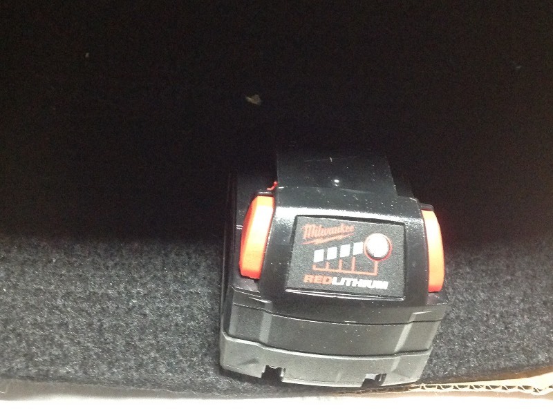 lot 104 image: Milwaukee M18 18-Volt Lithium-Ion XC Extended Capacity Battery  5.0Ah in working conditions
