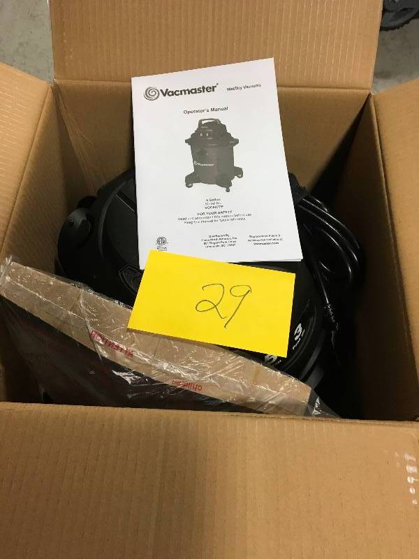 lot 29 image: Vacmaster 5 Gal. WetDry Vacuum in like new condition