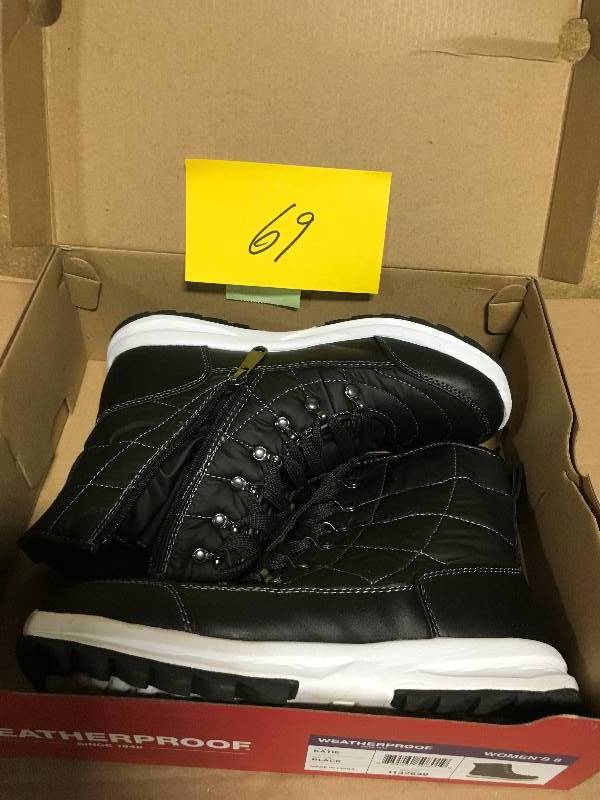 lot 69 image: Weatherproof Brand, Ladies Sneaker Boot, Black, Sz 8 not used