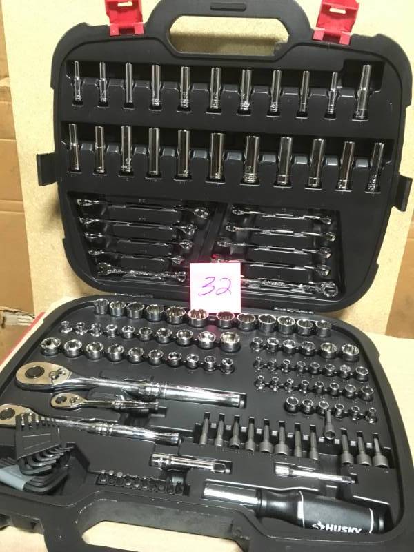 lot 32 image: Husky Mechanics Tool Set (134-Piece) in like new condition