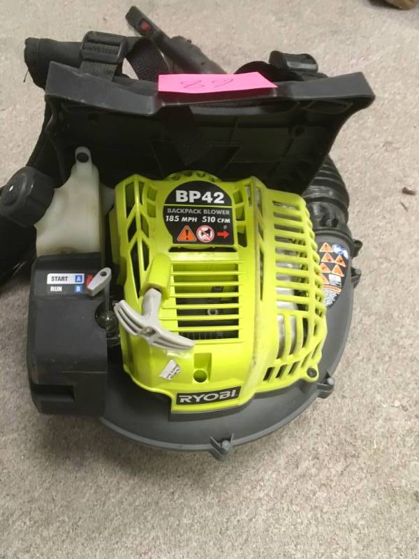 lot 68 image: RYOBI 185 MPH 510 CFM Gas Backpack Leaf Blower in like new condition