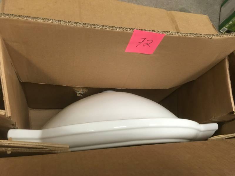 lot 72 image: KOHLER Devonshire Vitreous China Pedestal Bathroom Sink Basin in White with Overflow Drain in like new condition