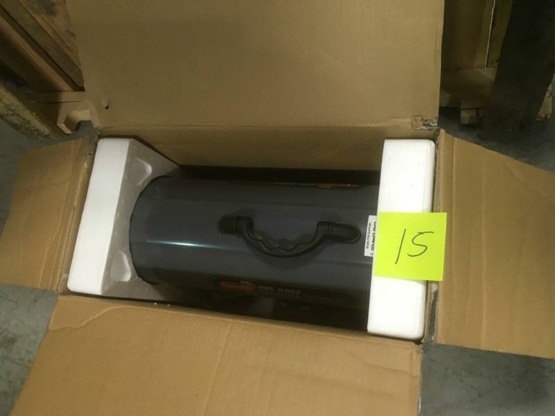 lot 15 image: Dyna-Glo Delux 30K-60K BTU LP Forced Air Propane Portable Heater in like new condition