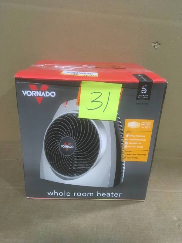lot 31 image: Vornado VH200 1500-Watt Vortex Whole Room Electric Portable Fan Heater USED in good condition