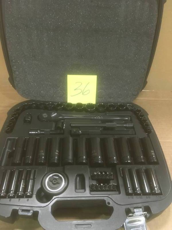 lot 36 image: Husky 38 in. Drive 100-Position Universal SAE and Metric Mechanics Tool Set (60-Piece)