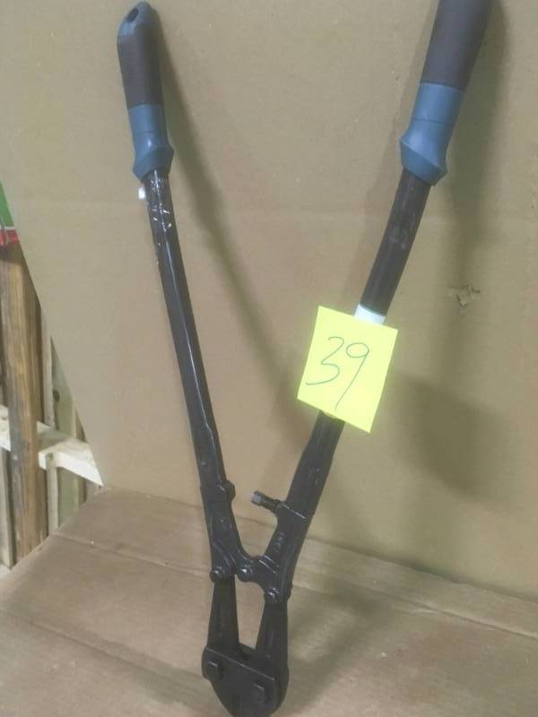 lot 39 image: ANVIL 24 in. Anvil Bolt Cutters  in like new condition