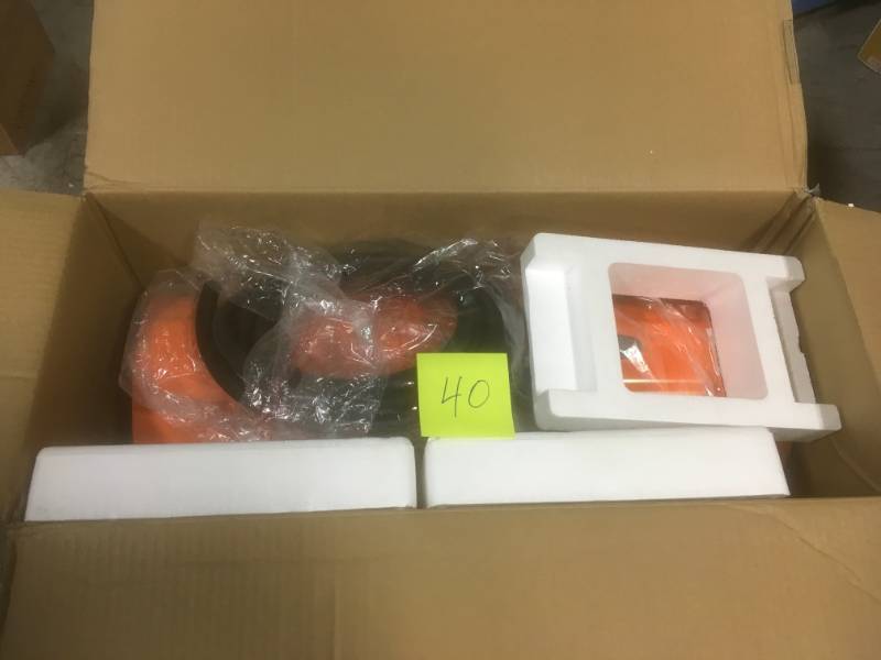 lot 40 image: Dyna-Glo Pro 125K BTU Forced Air LP Gas Portable Heater  in like new condition