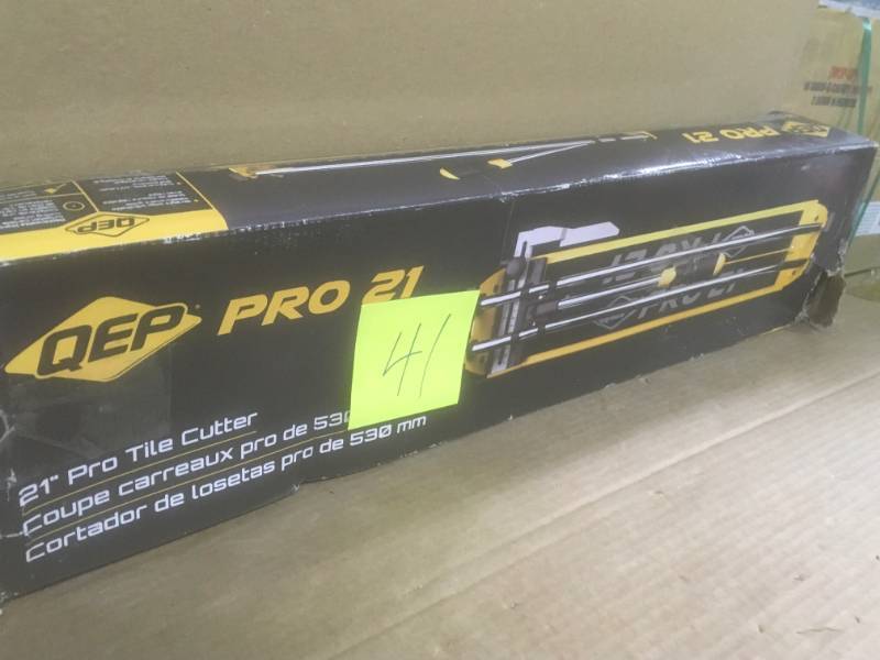 lot 41 image: QEP 21 in. Manual Pro Tile Cutter in good condition