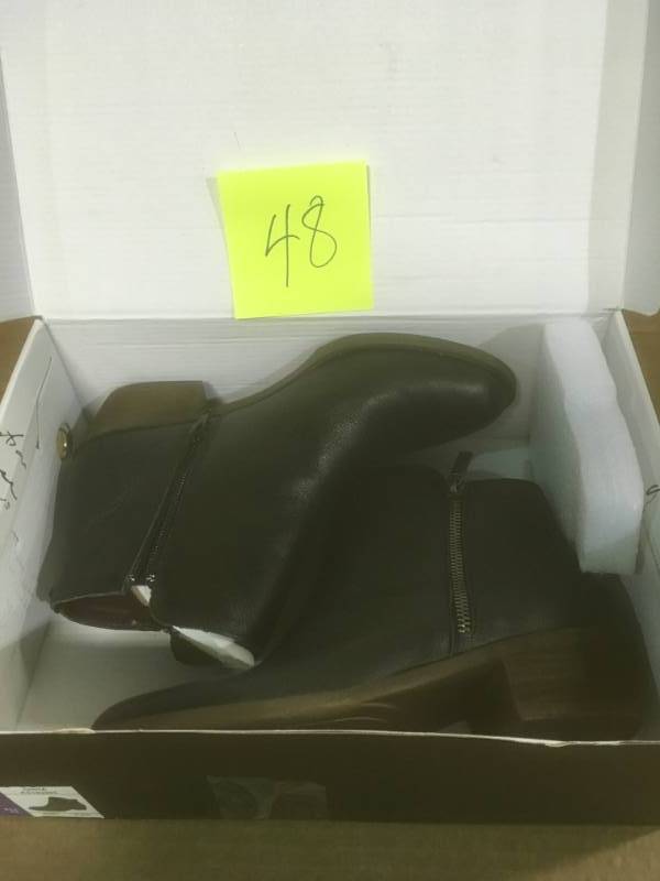 lot 48 image: Kensie Ghita Ladies Short Booties-Black- Size 8 not used