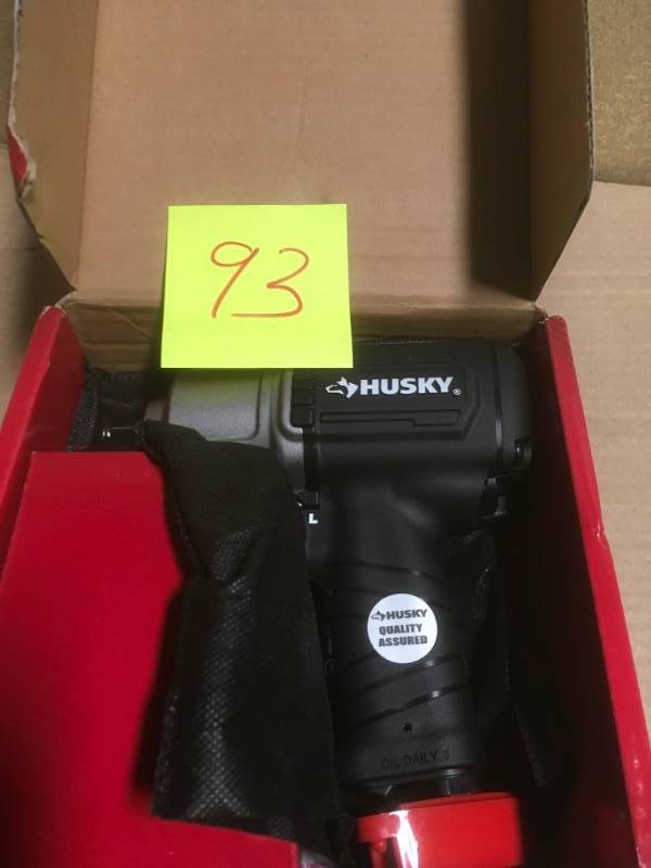 lot 93 image: Husky 800 ft.lbs. 12 in. High-Low Impact Wrench in good condition