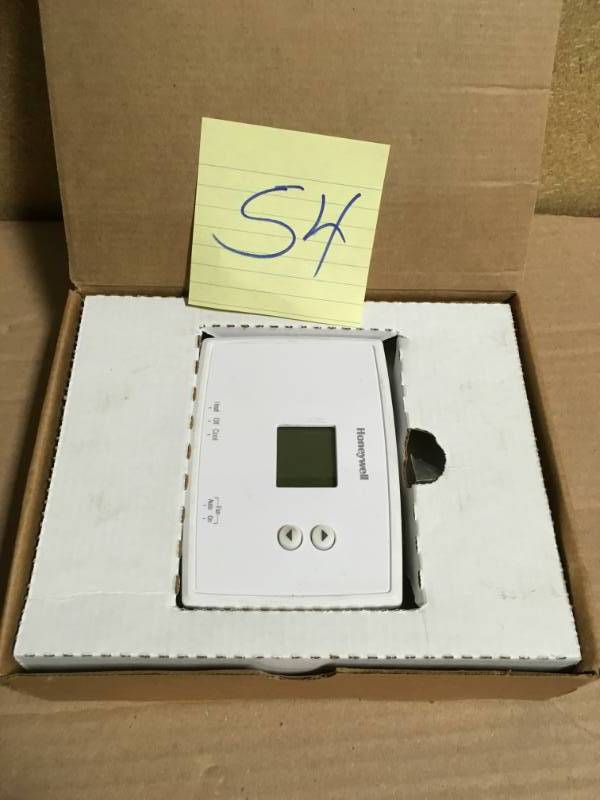 lot 54 image: Honeywell Digital Non-Programmable Thermostat  in like new condition