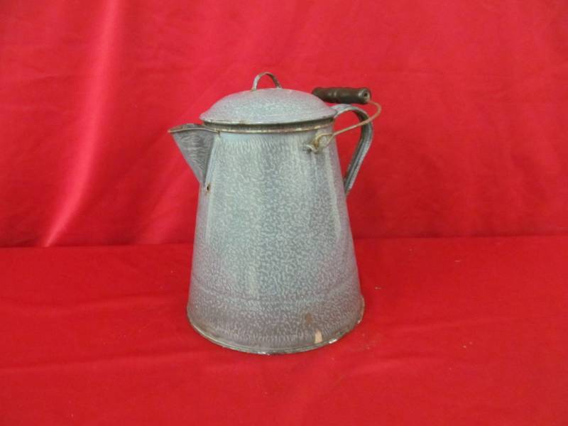 lot 18 image: coffee pot