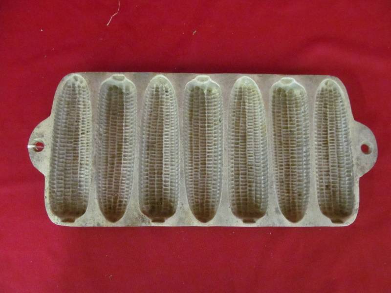 lot 46 image: vintage corn stick