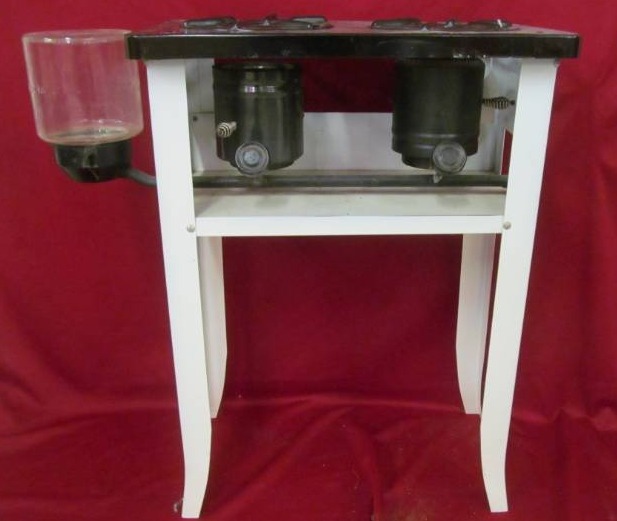 lot 55 image: vintage kerosene 2 burner stove
