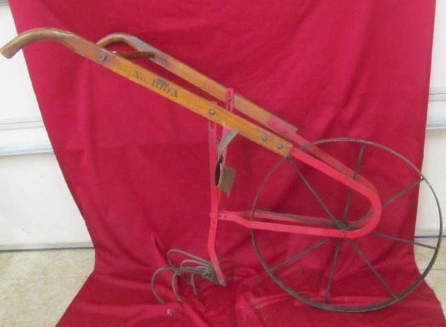 lot 57 image: hi wheel cultivator