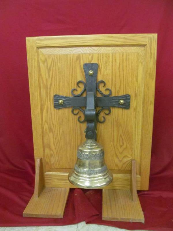 lot 58 image: Verdin Brone bell