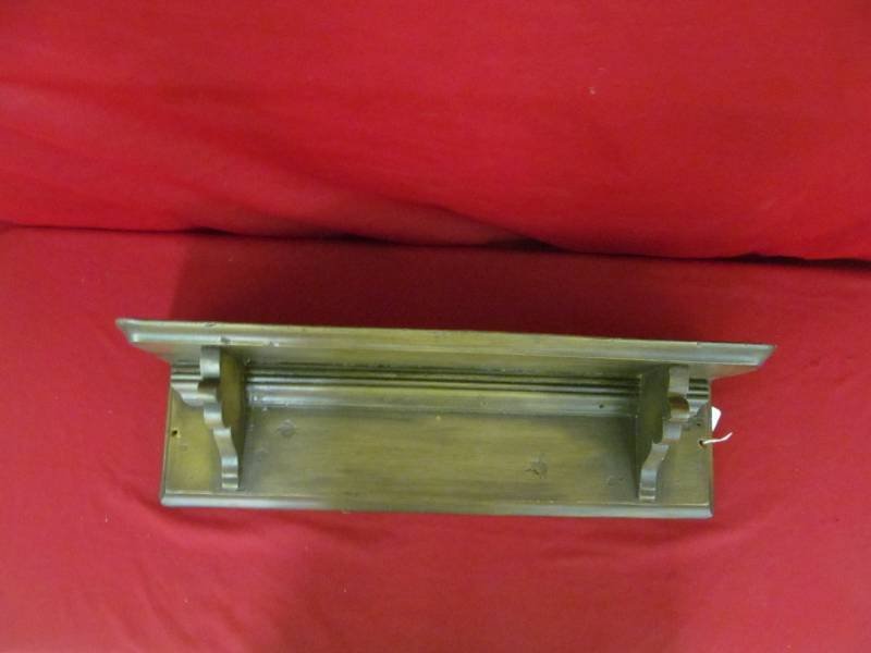 lot 75 image: wooden shelf