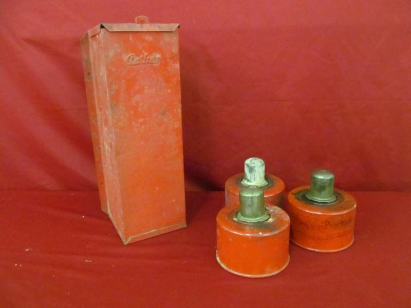 lot 76 image: vintage Anthes railroad lantern