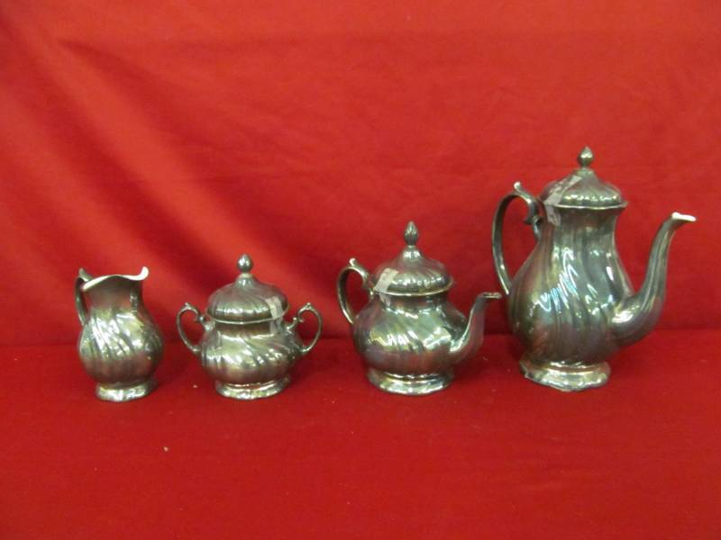 lot 98 image: 1900 WMS Germany pitchers