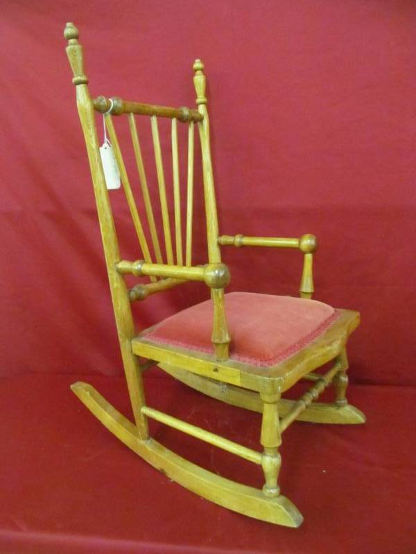 lot 131 image: antique childs rocker