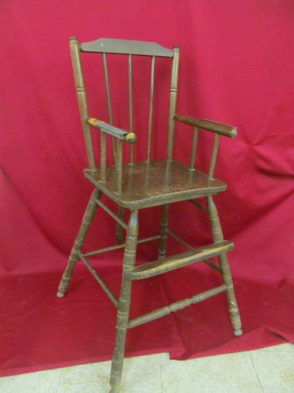 lot 141 image: vintage high chair