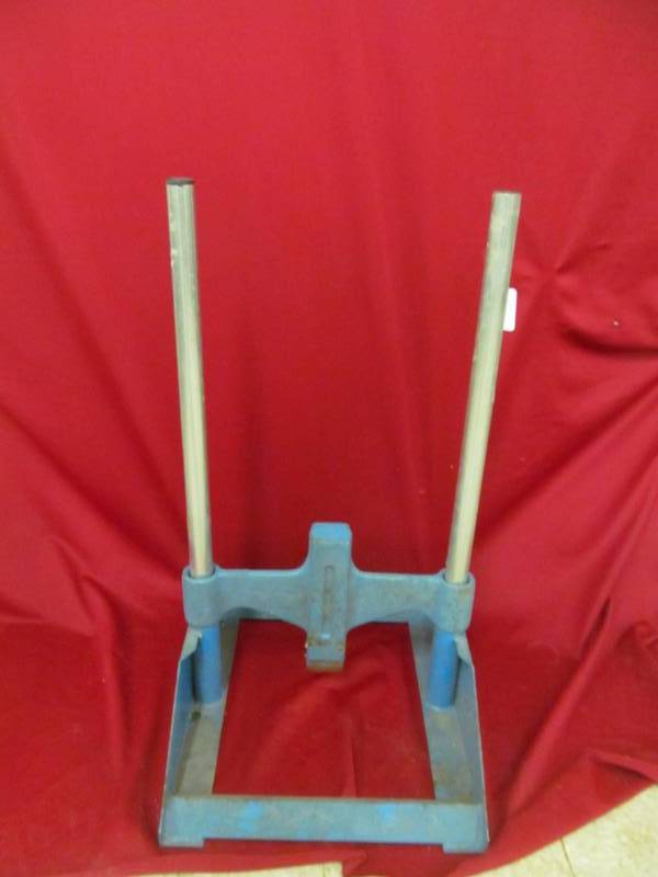 lot 143 image: Ram It log splitter