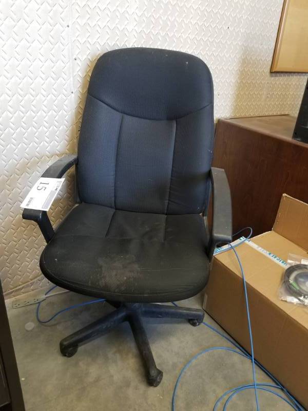 Cloth Rolling Office Arm Chair