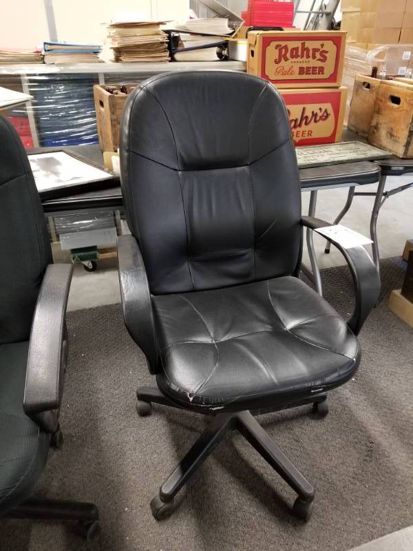 Leather Rolling Office Arm Chair