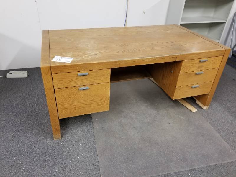 6 Locking Drawer Wood Office Desk With Center Drawer Organizer