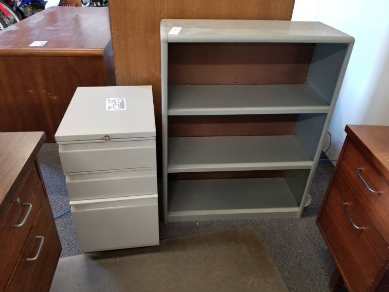 3 Locking Drawer Metal Rolling Personal Office File Cabinet 3 Shelf Metal Shelf Rahr Malting Office Furniture Surplus Sale K Bid