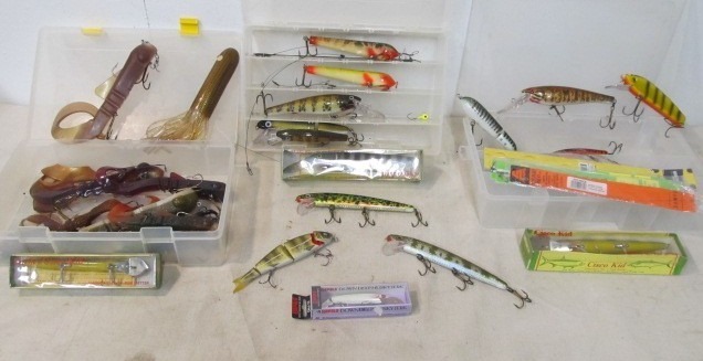 lot 9 image: Nice Group of LARGE Muskie Fishing Lures