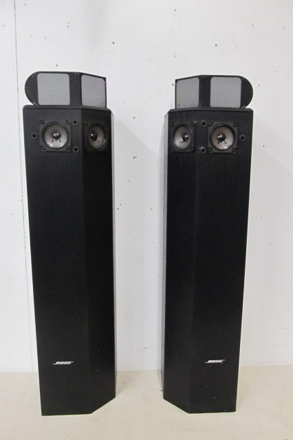 lot 31 image: Pair of BOSE 501 Floor speakers