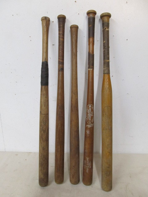 lot 49 image: Group of Vintage & Antique SoftballBaseball Bats