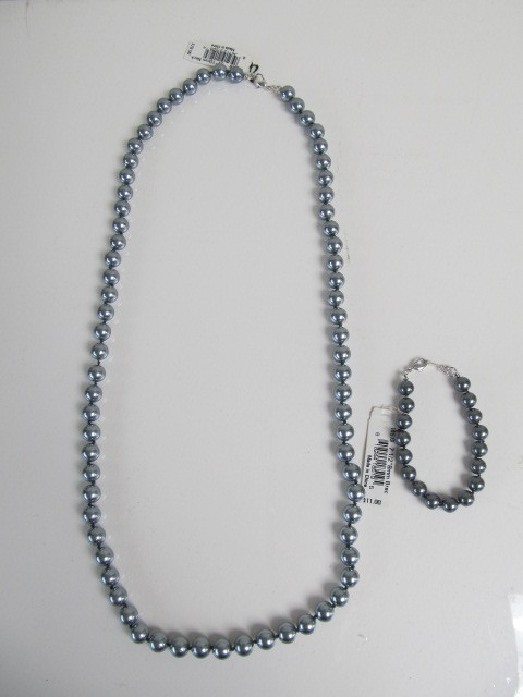 lot 103 image: Brand New MONET Bracelet & Necklace Set