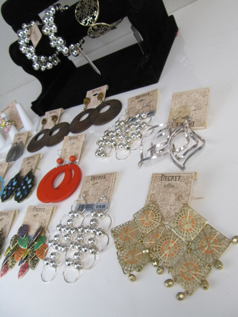 lot 112 image: Large Lot of BRAND NEW Costume Jewelry Earring Sets etc