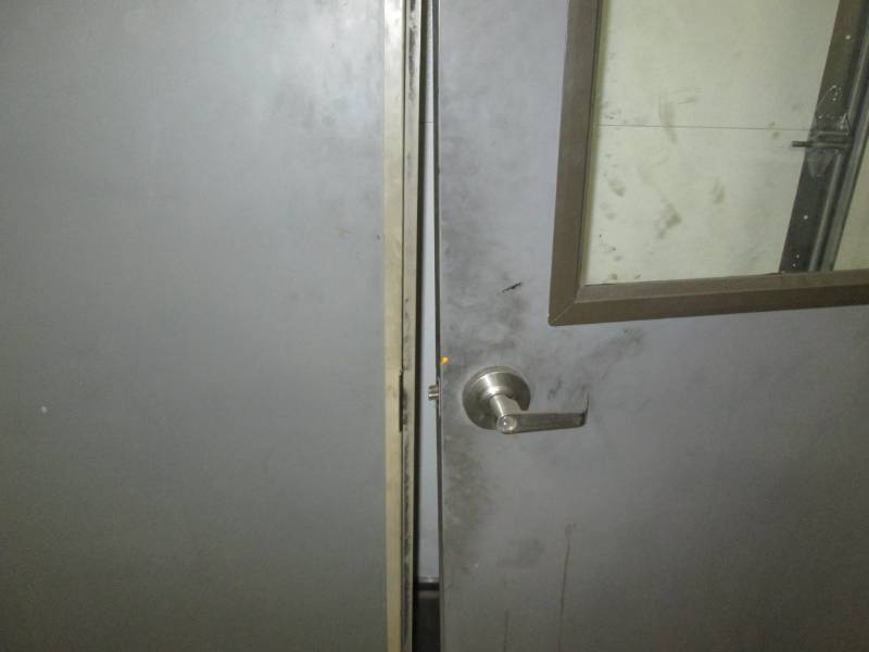 lot 7 image: Set of double doors - 6 wide openi...