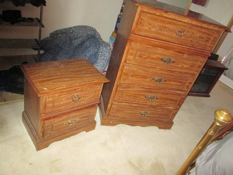 lot 304 image: Dresser and night stand...