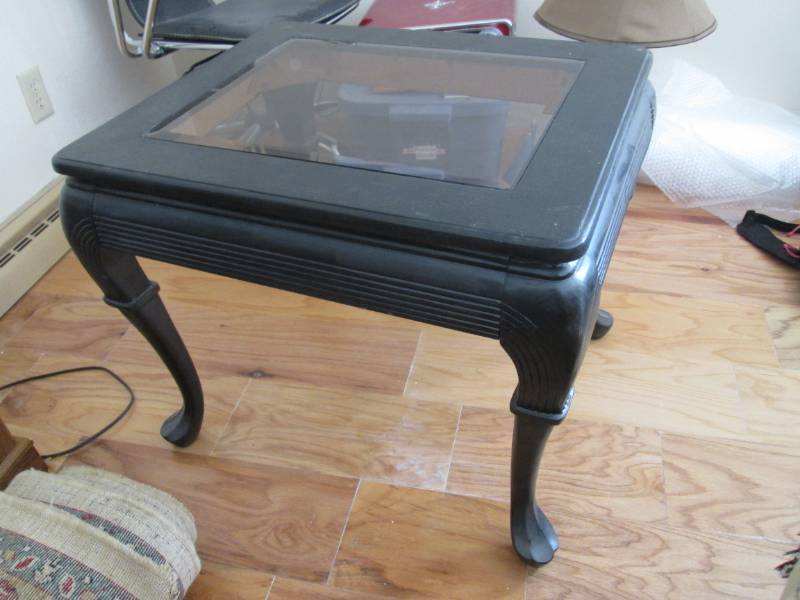lot 325 image: Glass top end table...