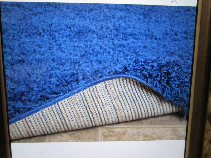 lot 9 image: Ottomanson Solid Contemporary Livin...