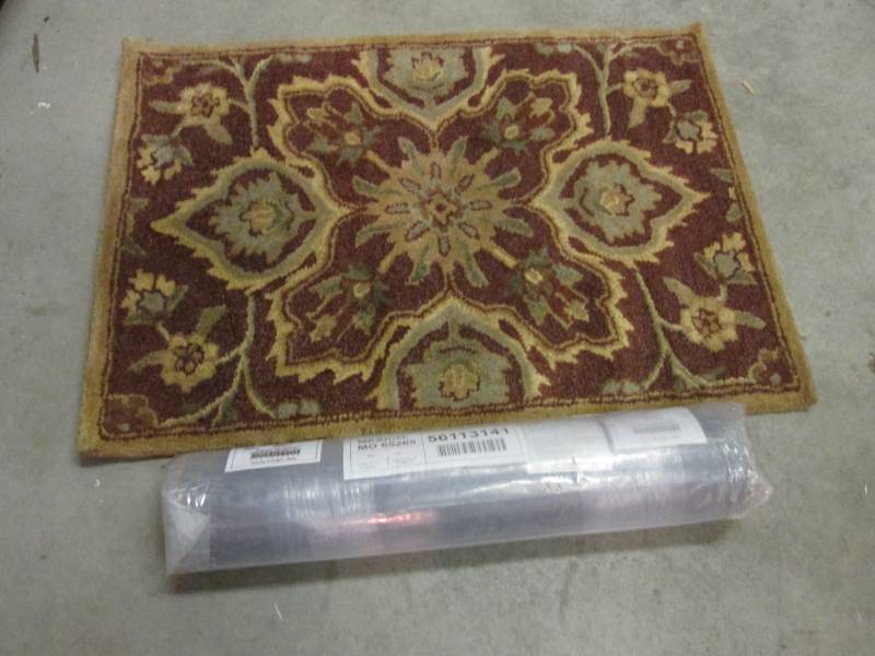 lot 17 image: Lot of 2 Home Decorators Collection...