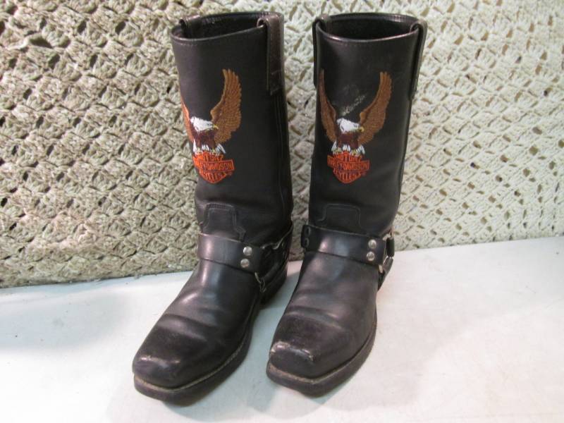 lot 83 image: Pair of Sierra Harley Davidson Boot...