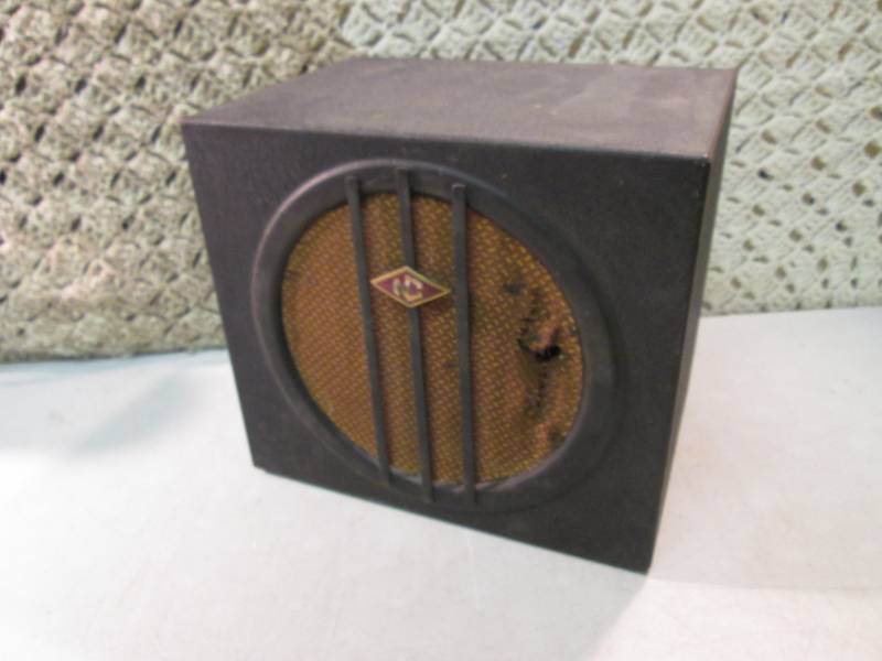 lot 85 image: Vintage NC Speaker with Metal Box 1...