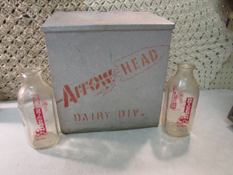 lot 111 image: Vintage Metal Arrow Head Dairy Milk...
